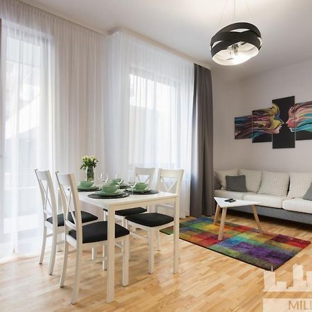 Millennium Awangarda Grey Daire Varşova Dış mekan fotoğraf